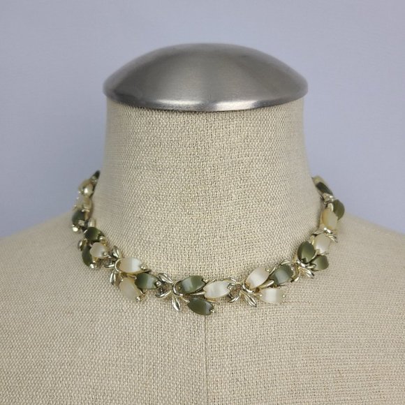 Vintage Green and Cream Necklace - Picture 1 of 8
